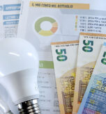 BOLLETTE BOLLETTA ENERGIA EURO SOLDI ELETTRICITA' LAMPADINE
